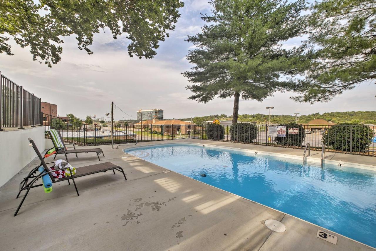 Downtown Branson Cottage With Pool Access! Dış mekan fotoğraf